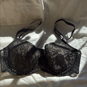 Elegant Lightly Lined Underwire Black Shimmer Studded Lace Bra